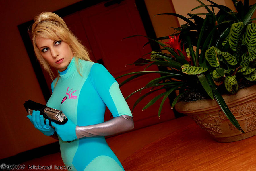 Ana_as_Samus_by_Insane_Pencil.jpg