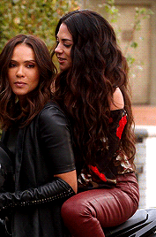 tumblr_prtl18Cs0f1v7w025o1_250.gif