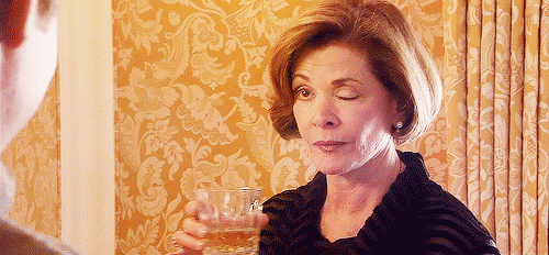 ad_Lucille_Winkingbw7q9o1_r1_500.gif