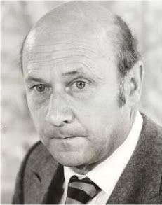55b39b02040a81c1d63a776af25c0286--donald-pleasence-oasis.jpg