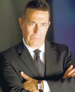 CiaranHinds.jpg