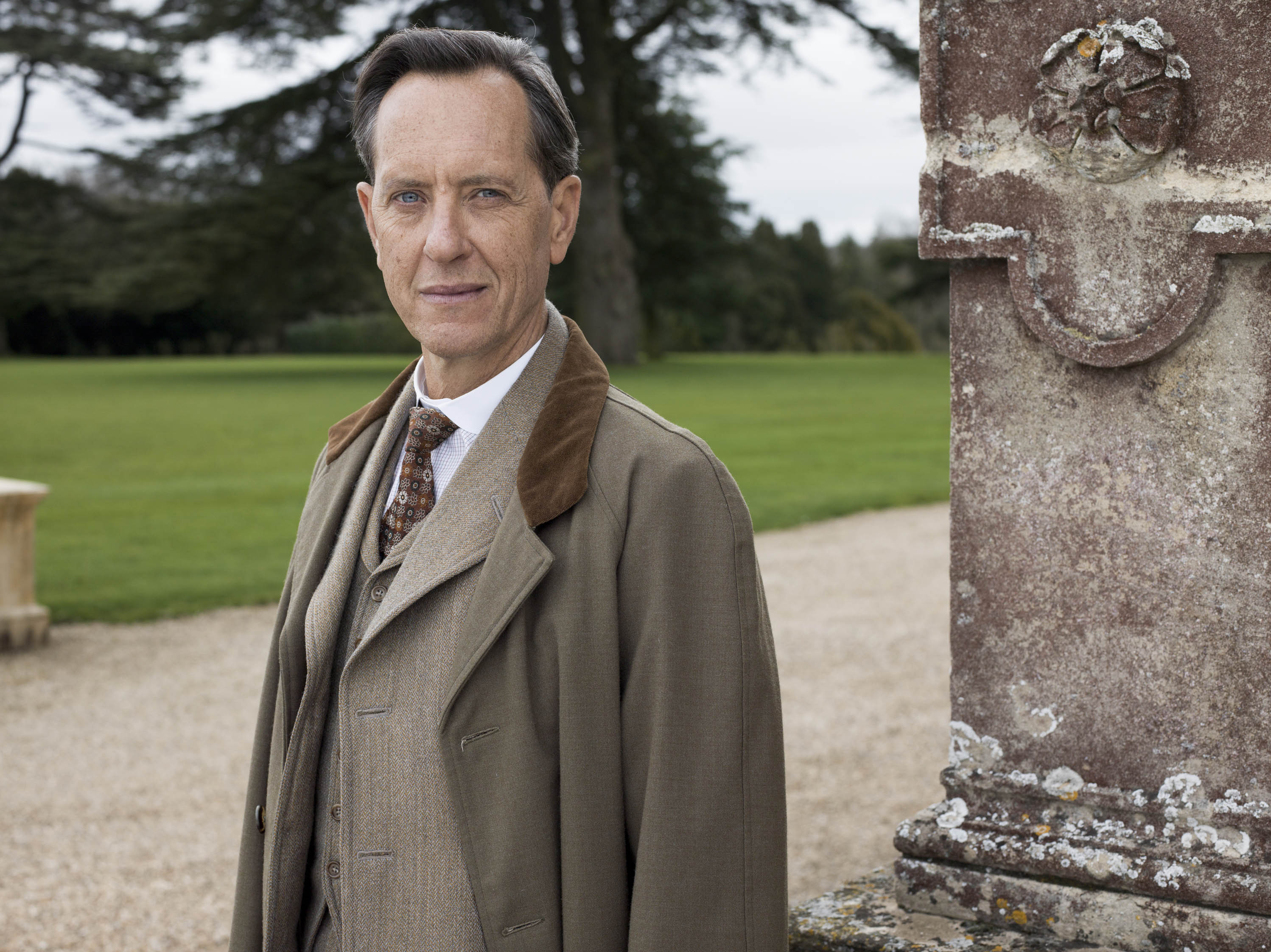 uktv-downton-abbey-s05-e05-1.jpg