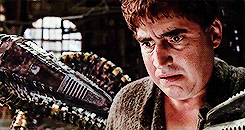 tumblr_n5i0c36HOv1qgr036o3_r1_250.gif