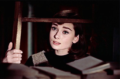 Audrey-Hepburn-Animated-GIFs-127.gif