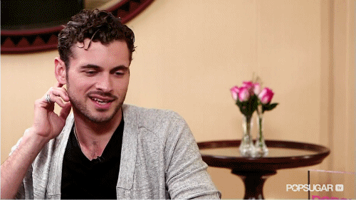 tumblr_mmzbdyfPO21qgn2xvo1_500.gif