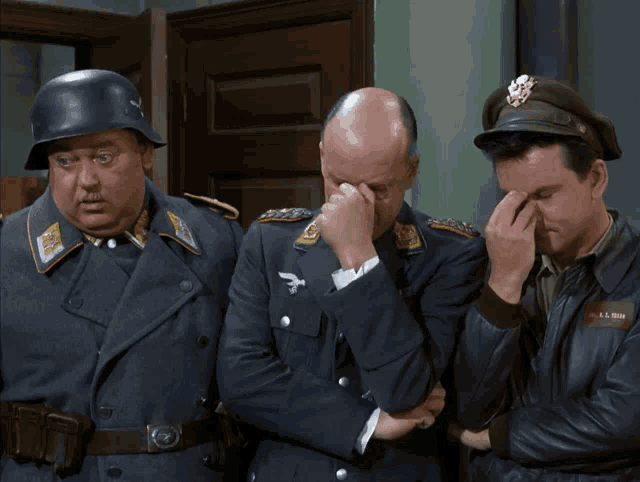 hogan-heroes.gif