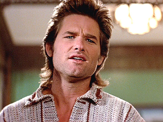 935933844-kurt-russell-bigtroublein-4.jpg