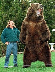 Bart_the_Bear_and_Doug_Seus.jpg