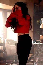 tumblr_prtl18Cs0f1v7w025o2_250.gif