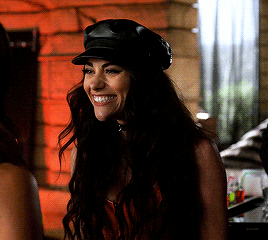 tumblr_pr8y7gTzvL1xdjgvao6_r1_400.gif