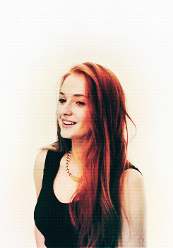 Sophie_Turner_cutie.gif