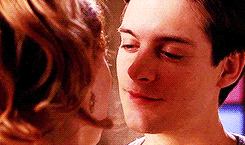 tumblr_n1gsqdvuHM1qkxdevo6_r1_250.gif