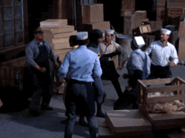 tumblr_nilmx2zcMU1r86qtto3_400.gif