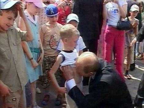 putinkissy.jpg
