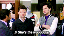 tumblr_nir7d49j5k1spiuxqo1_250.gif