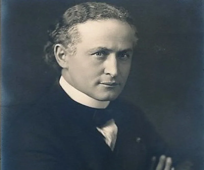 harry-houdini-10.webp