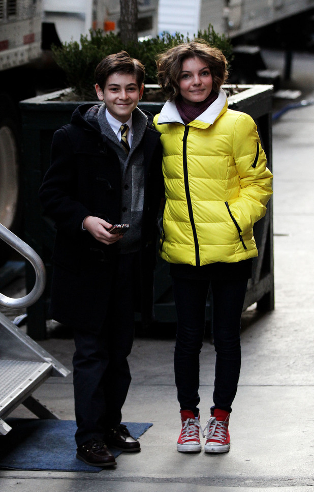 ustv-gotham-on-set-camren-bicondova-david-mazouz.jpg