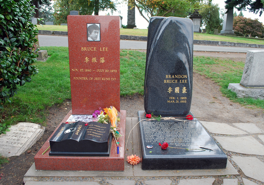 bruce-lee-grave-site.jpg