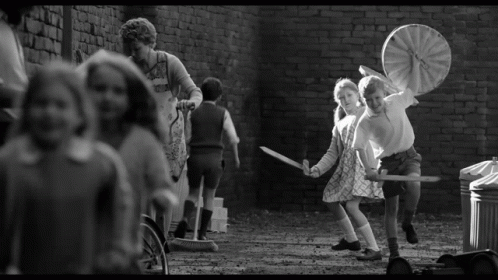 belfast-kenneth-branagh.gif