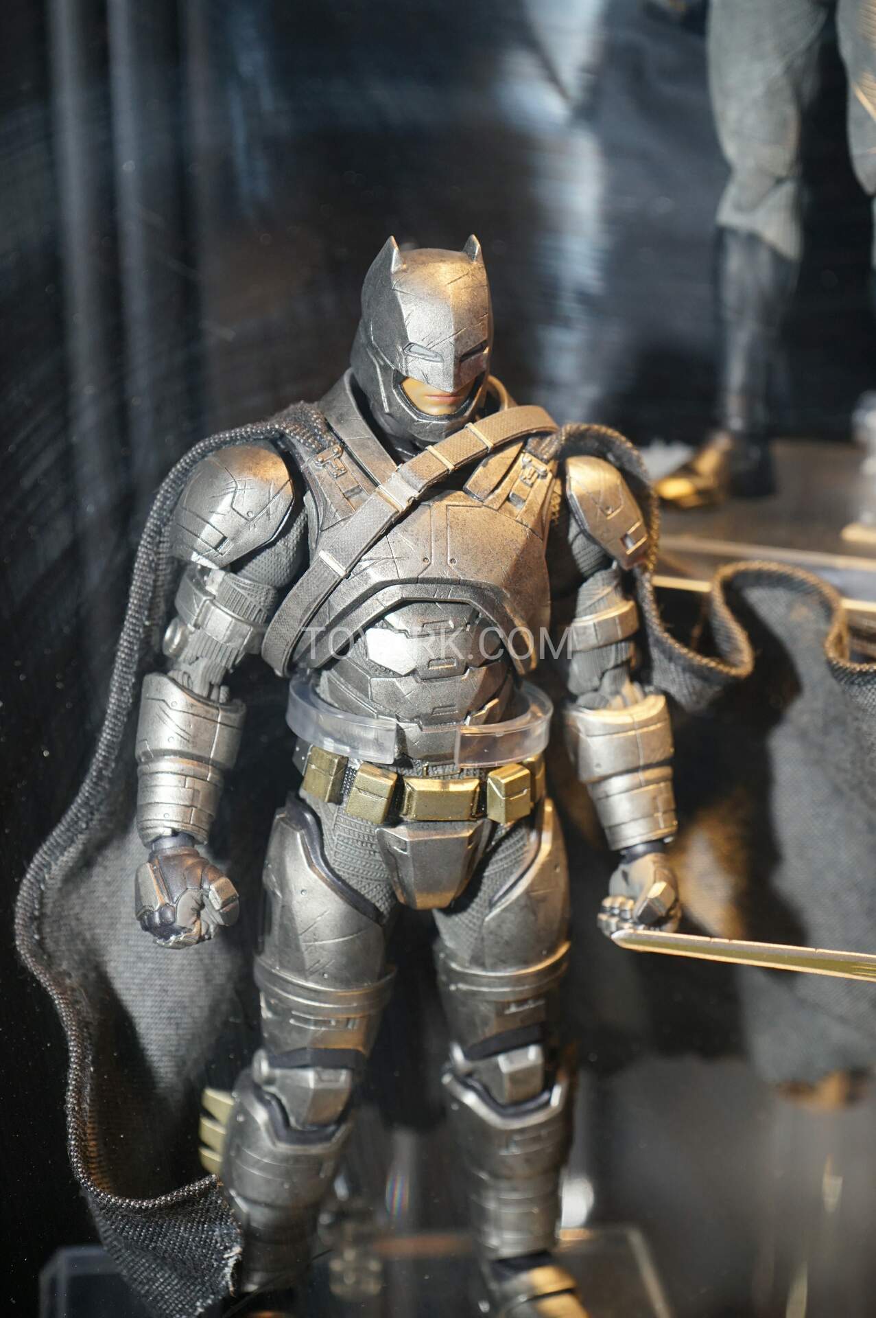 TF-2016-Diamond-Previews-019.jpg