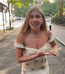 white-woman-saying-oh.gif
