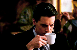 tumblr_mq6q9py5us1s7f49vo6_250.gif