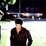 tumblr_nc2dahJDms1qbyb95o6_r8_250.gif