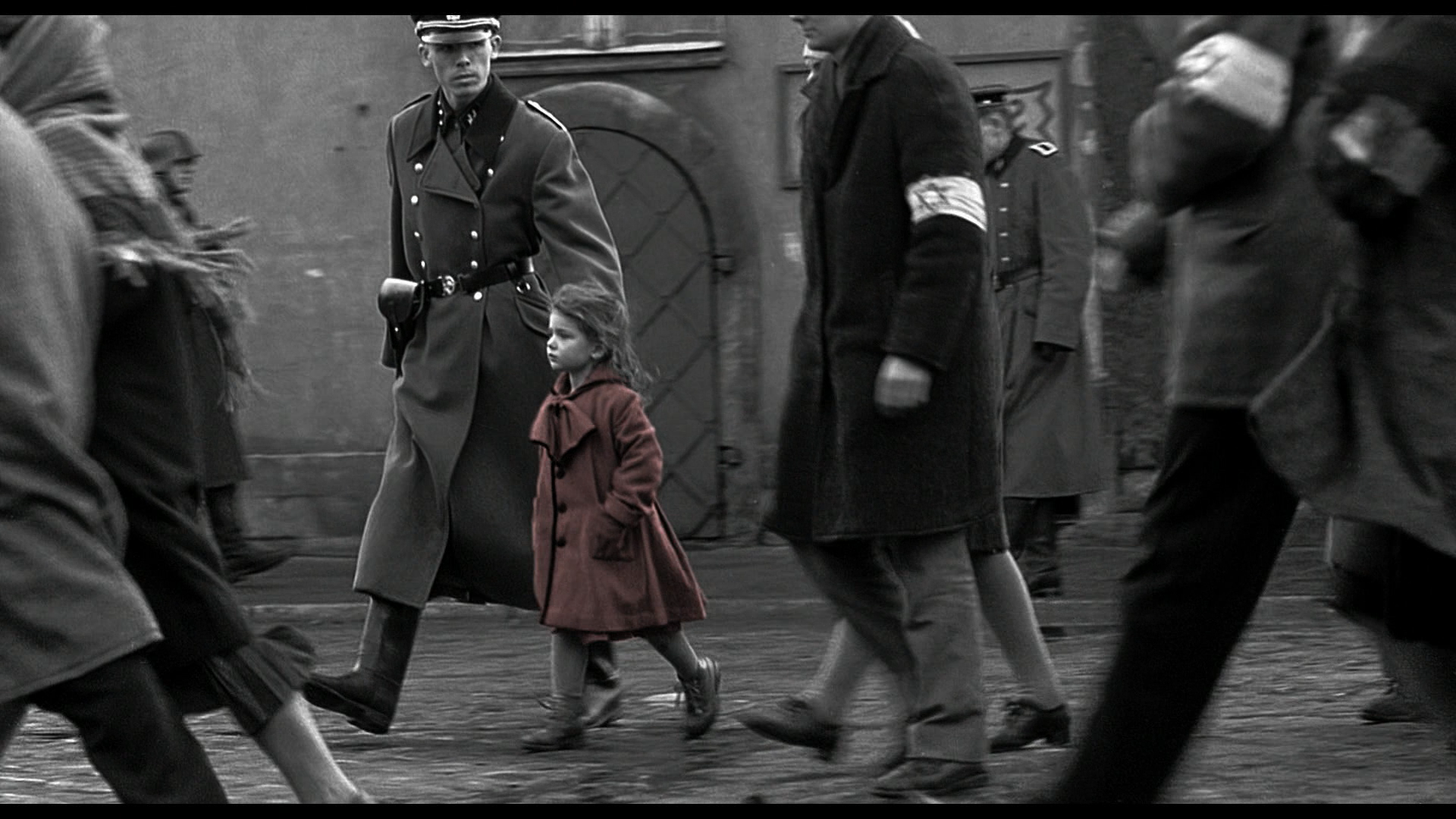 schindlers_list_main-review.png