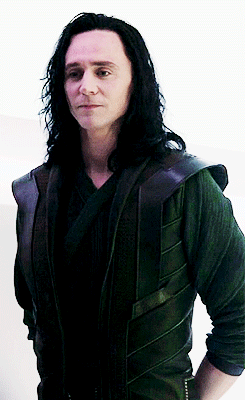 tumblr_n0hjdyHkLx1qe8a0fo3_r1_250.gif