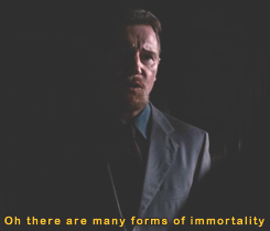 tumblr_mecc7r0uIT1r6oyo7o4_250.gif