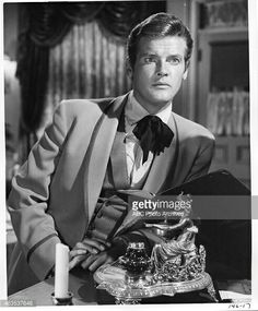 9fc56de89e19600fe68ac61b02622942--golden-life-roger-moore.jpg