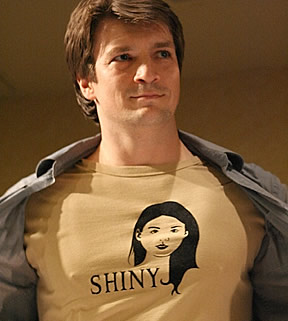 Nathan_Fillion_w_Shiny_shirt_at_Flanvention.jpg
