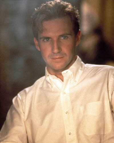 Ralph-Fiennes-in-Quiz-Show-Premium-Photograph-and-Poster-1011796__57096.1432420318.1280.1280.jpg