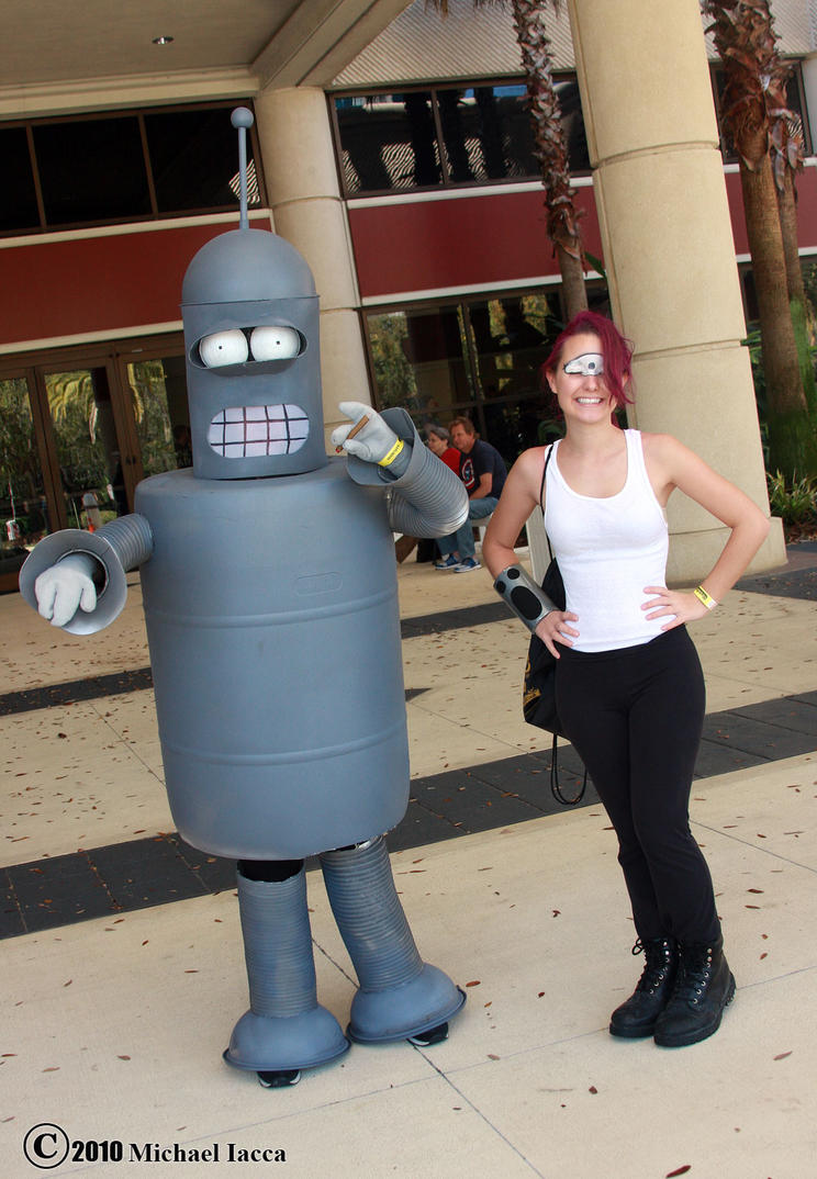Bender_and_Turanga_Leela_1_by_Insane_Pencil.jpg