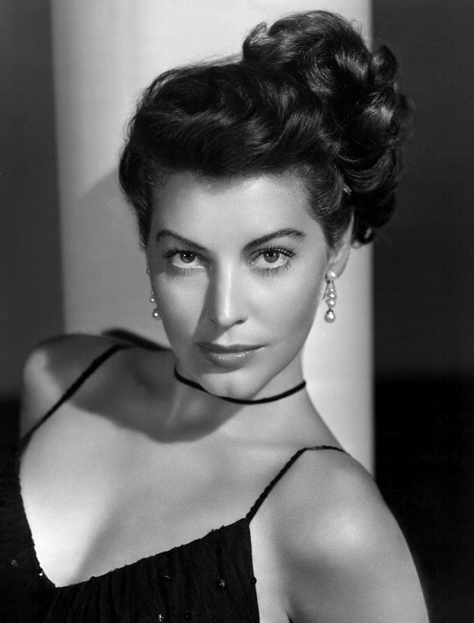 4-ava-gardner-everett.jpg