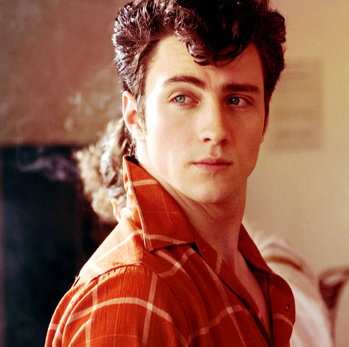 aaron_johnson_boy_hot_man_meu_aaron_nowhere_boy.jpg