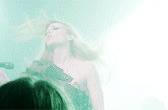 tumblr_mjaqklnAta1r1guvio5_r1_250.gif