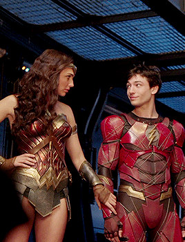 tumblr_p5dr3tllkd1w3tyc7o2_400.gif