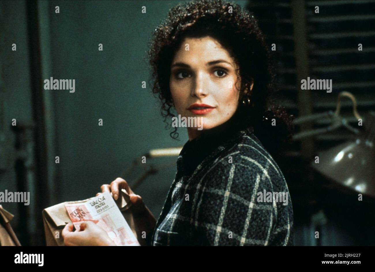 mary-elizabeth-mastrantonio-the-january-man-1989-2JRH227.jpg