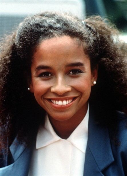 rae-dawn-chong-d3cd8001-77c1-40f7-8df4-e9259baec8a-resize-750.jpeg