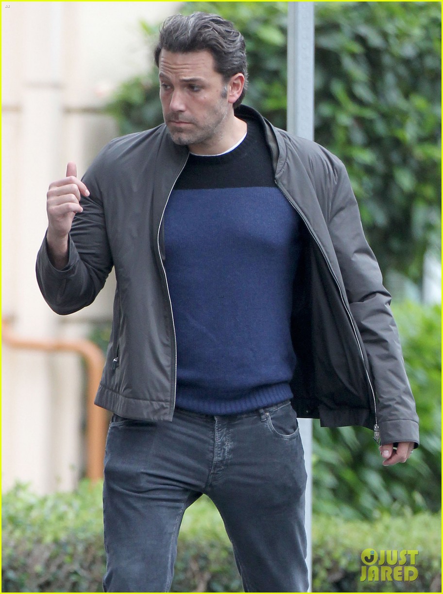 ben-affleck-ben-affleck-batman-on-her-mind-on-halloween-10.jpg