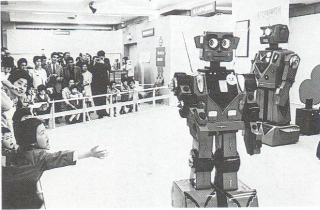 Japanese-Aizawa-Robot-p3-x640.jpg