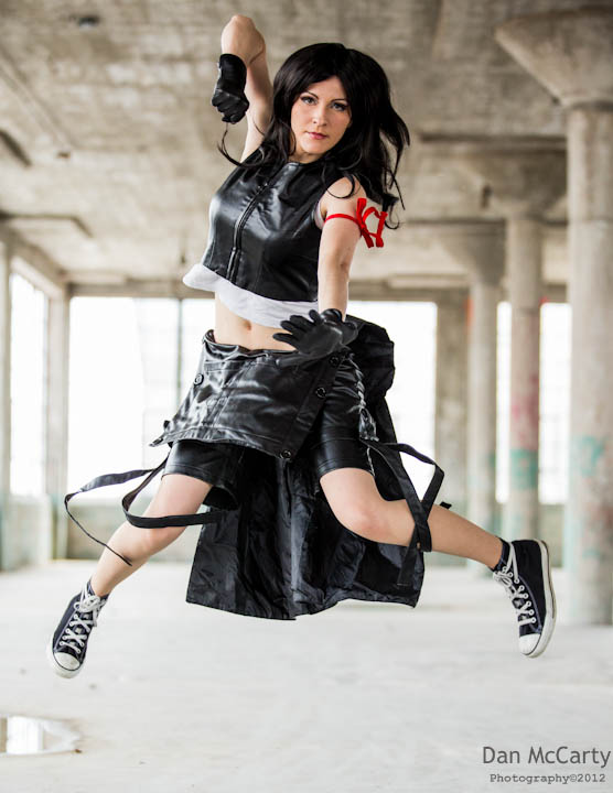 tifa__advent_children__cosplay_by_gbright1-d5gjkj0.jpg