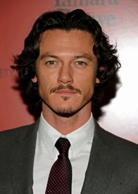 luke-evans_196x0.jpg