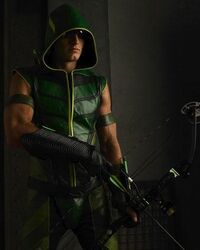 200px-Greenarrow-3.jpg