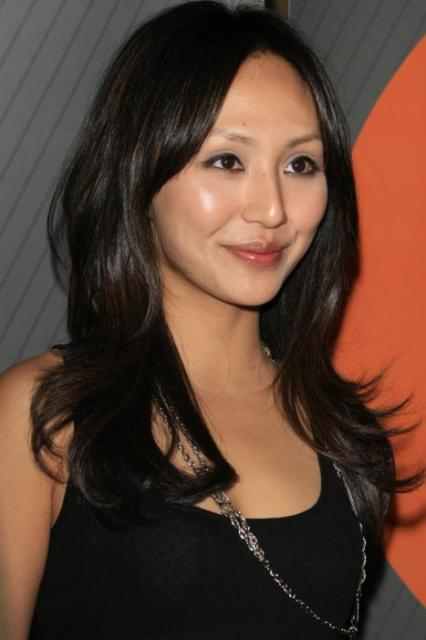 Linda-Park-linda-park-25612459-426-640.jpg