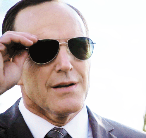 Agent-Phil-Coulson-anj-and-jezzi-the-aries-twins-37126073-499-473.gif