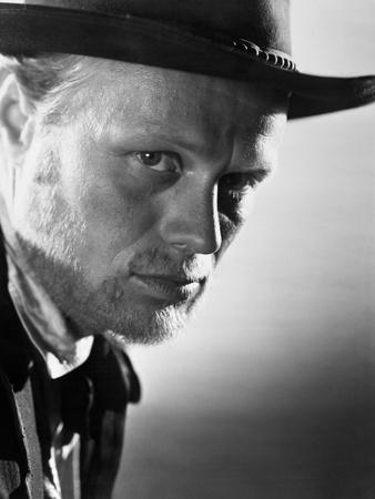 richard-widmark-yellow-sky-1948-directed-by-william-a-wellman_u-l-q1bloab0.jpg