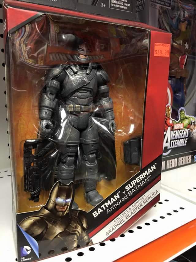 BvS-DC-Multiverse-Armored-Batman-001.jpg