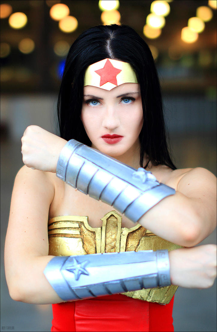 wonder_woman__diana__by_oniksiyasofinikum-d5hkyrg.jpg